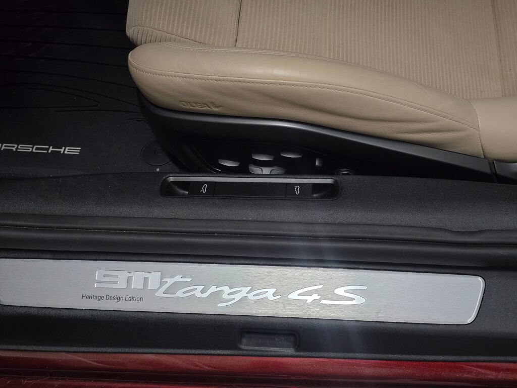 Certified 2021 Porsche 911 Targa 4S Heritage Design AWD/4WD image 35