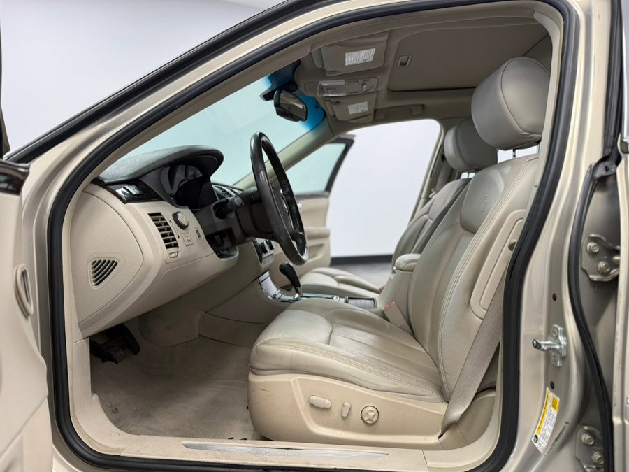 Used 2008 Cadillac DTS w/ Sun And Sound Package image 37