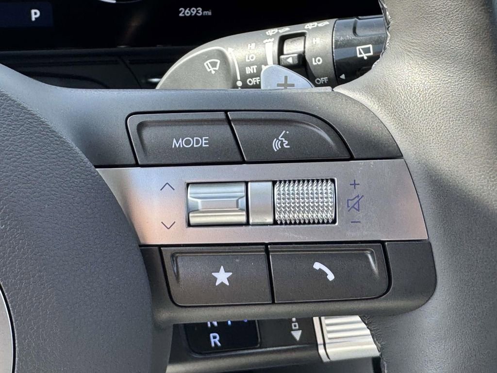 Used 2025 Hyundai Kona Limited image 21