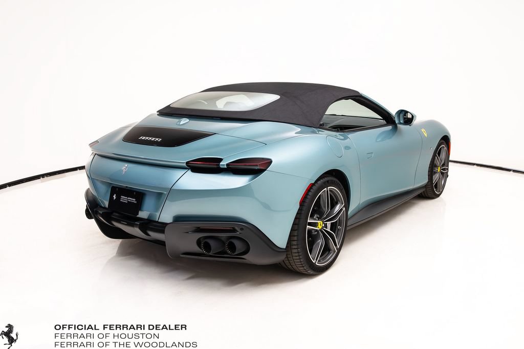 Used 2024 Ferrari Roma Spider RWD image 28