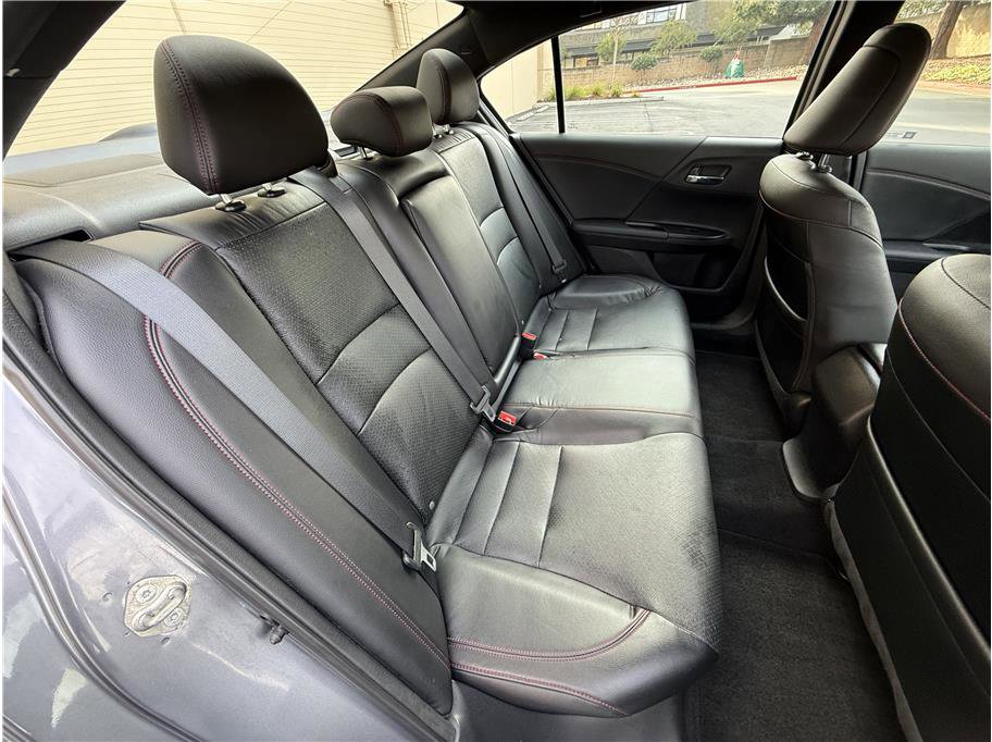 Used 2017 Honda Accord Sport Special Edition image 19