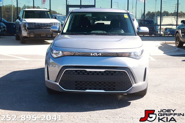Certified 2024 Kia Soul LX w/ LX Technology Package FWD image 2