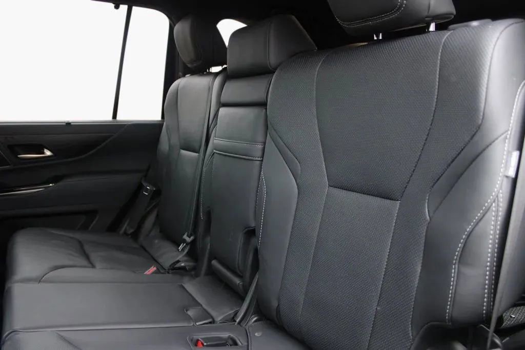 Used 2023 Lexus LX 600 4WD w/ Appearance Package image 26