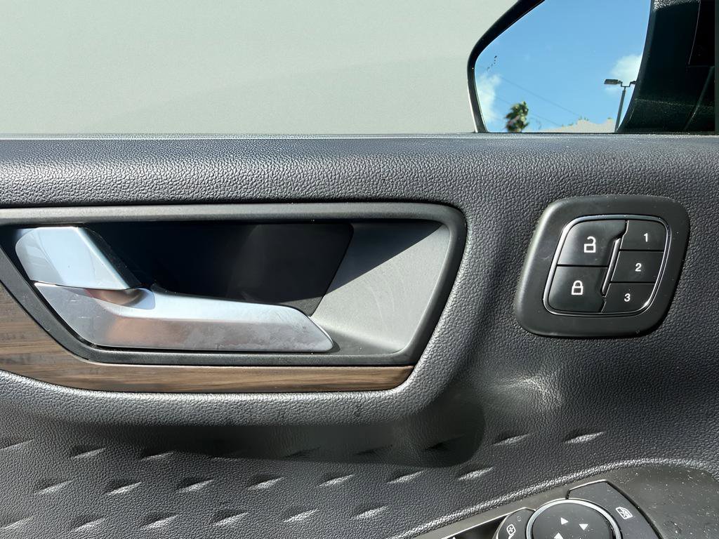 Used 2020 Ford Escape Titanium w/ Titanium Premium Package 2.0 image 25