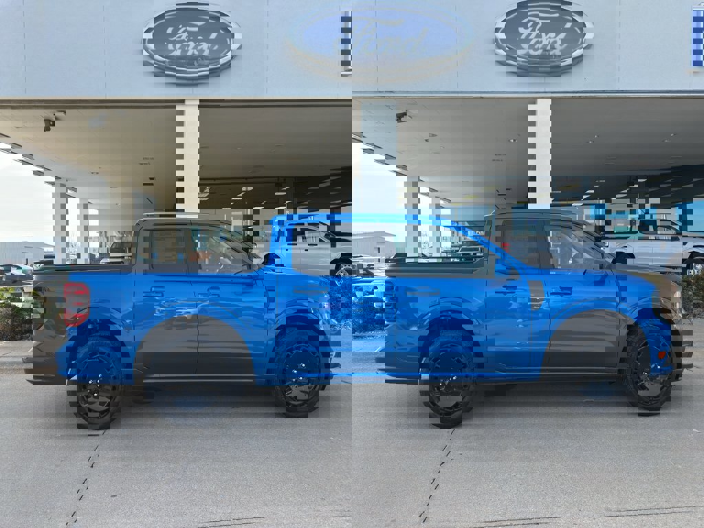 New 2025 Ford Maverick Lobo image 7