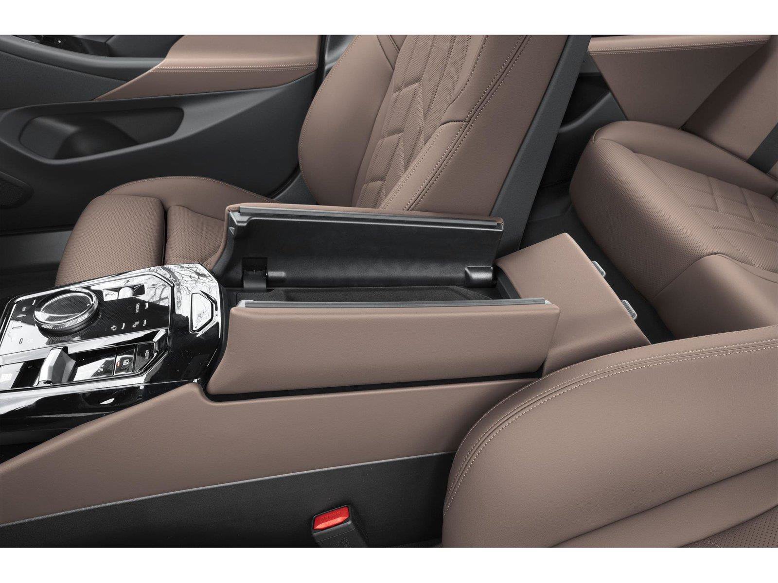 New 2027 BMW 550e xDrive AWD/4WD image 9