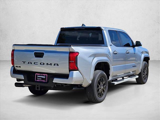 Used 2025 Toyota Tacoma SR5 AWD/4WD image 5