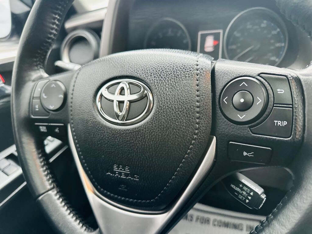 Used 2018 Toyota RAV4 Adventure image 12