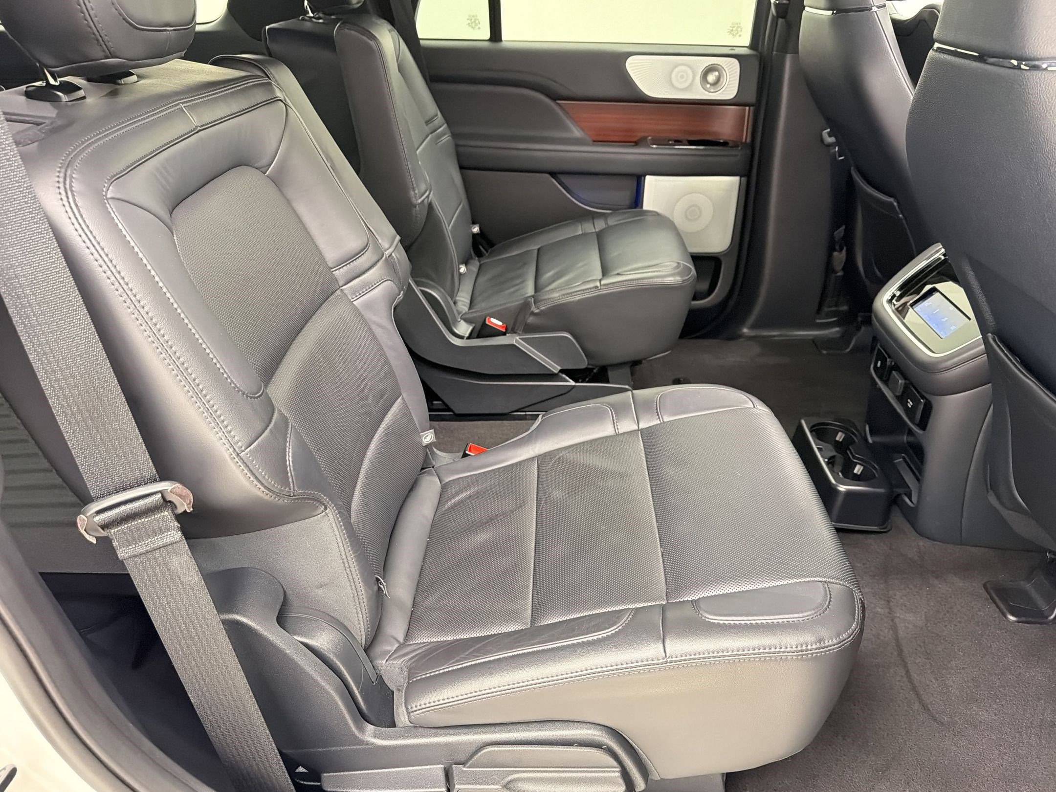 Used 2023 Lincoln Navigator Reserve AWD/4WD image 30