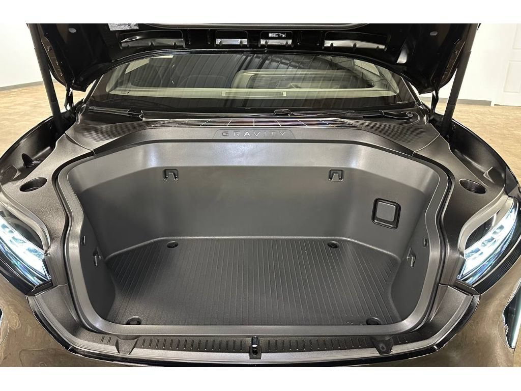 Used 2026 Lucid Gravity Grand Touring AWD/4WD image 4
