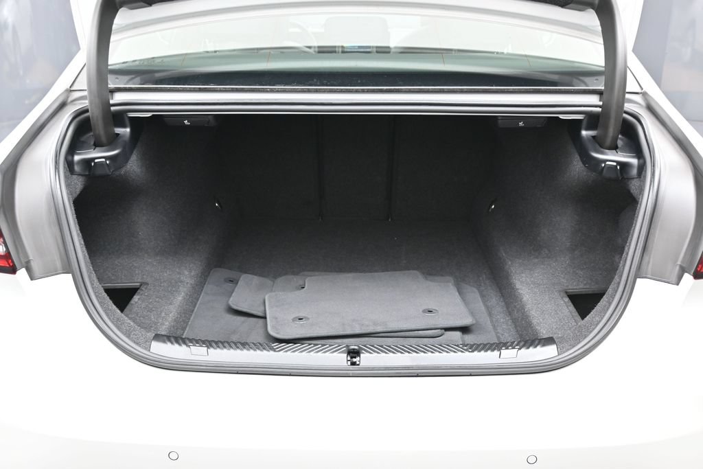 Used 2025 BMW 530i RWD image 18