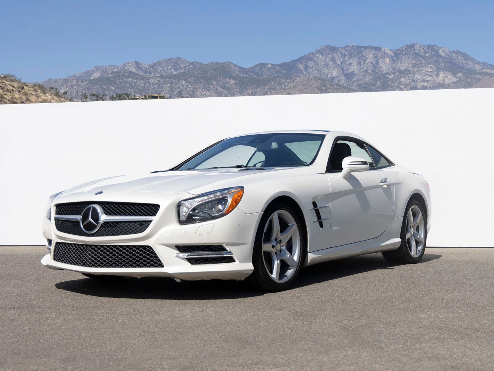Used 2015 Mercedes-Benz SL 400 image 1