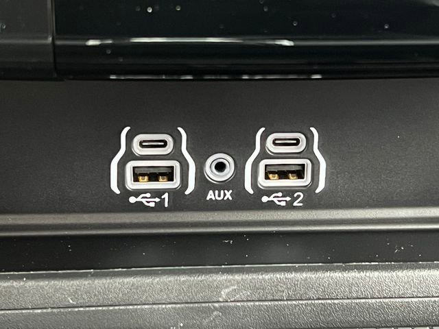 Used 2025 RAM 3500 Laramie AWD/4WD image 39