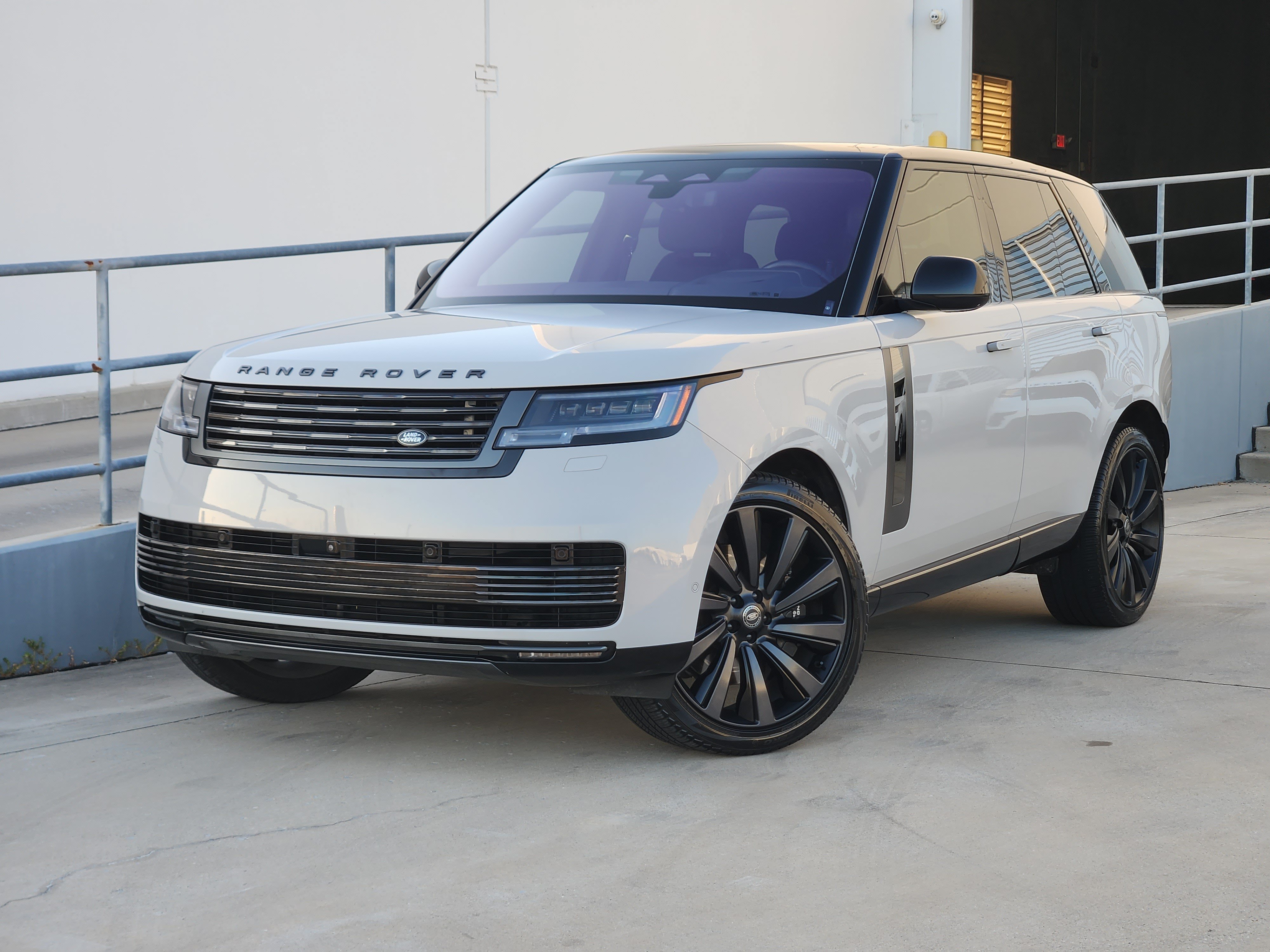 Used 2023 Land Rover Range Rover SV