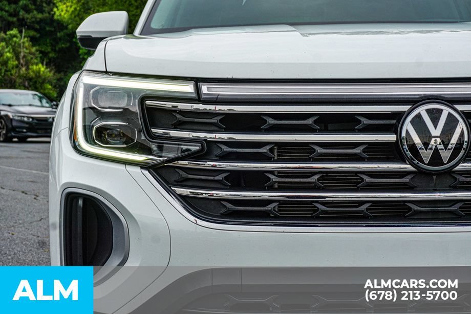 Used 2025 Volkswagen Atlas SE FWD image 11