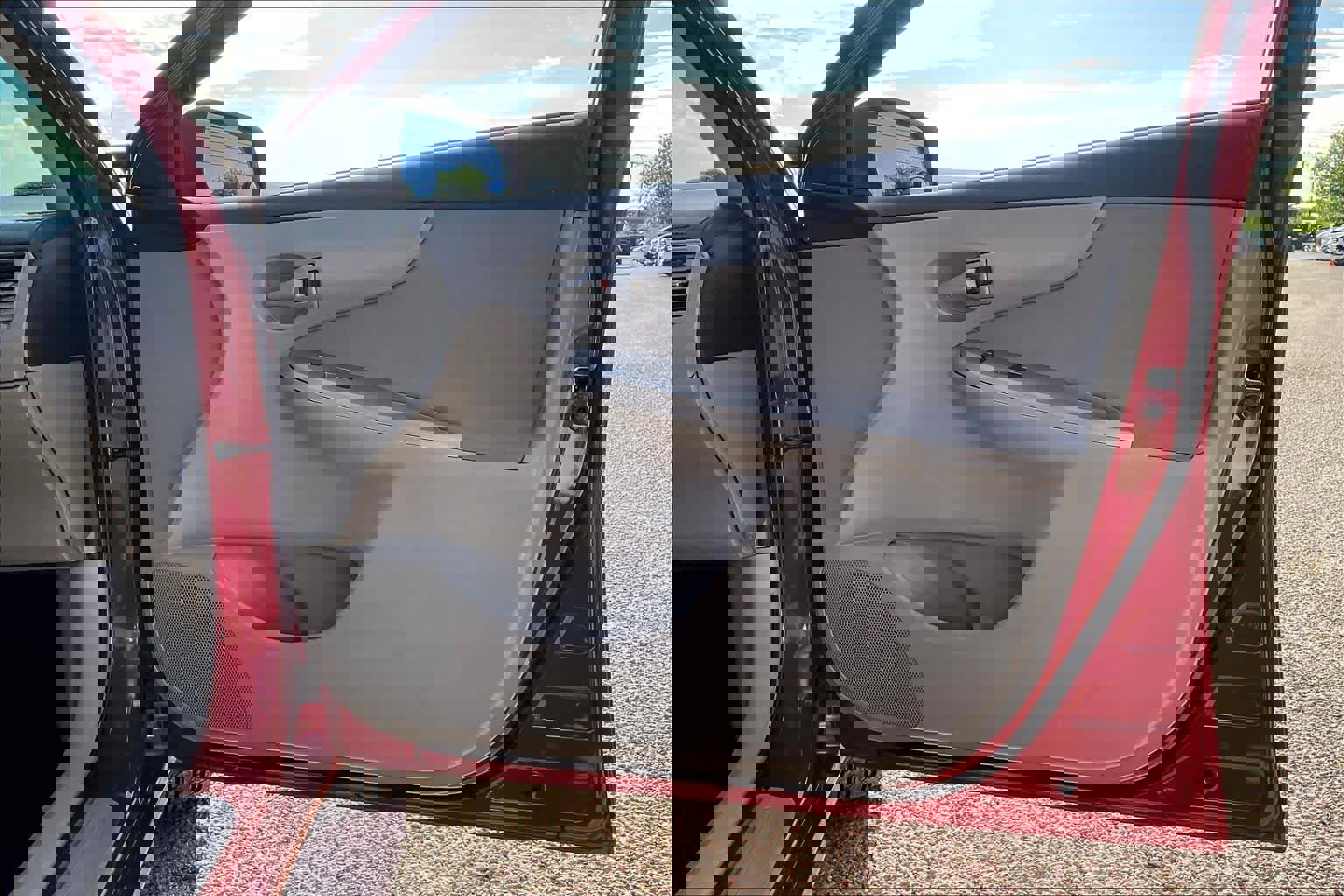 Used 2013 Toyota Corolla LE w/ Premium Pkg image 20