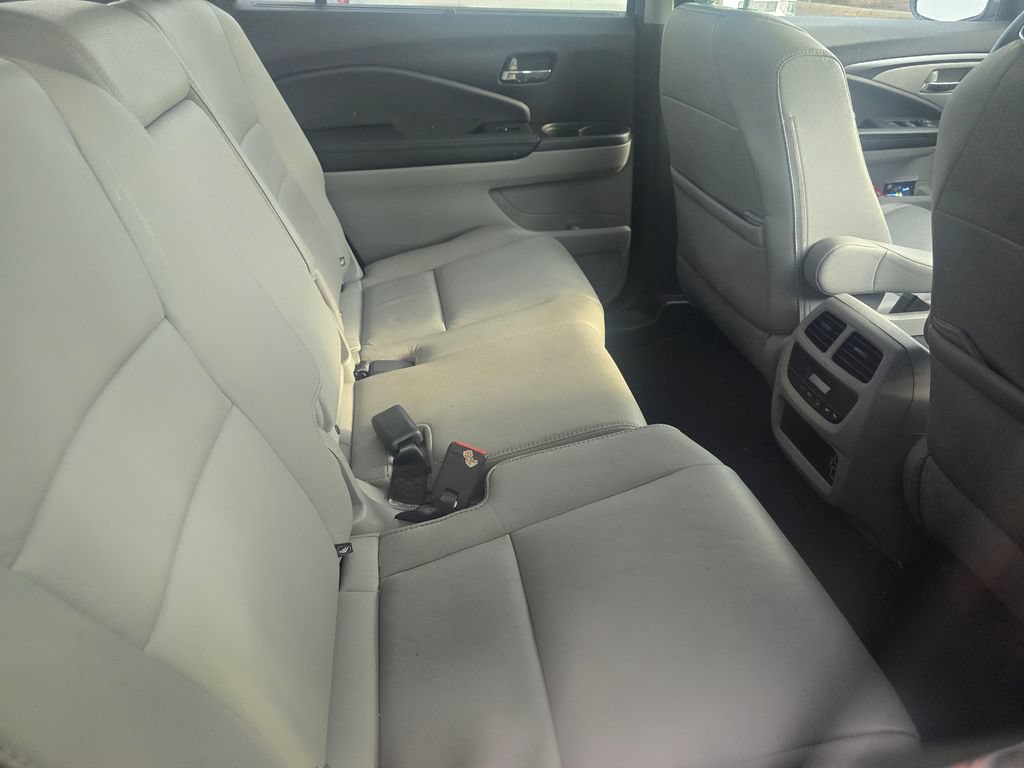 Used 2022 Honda Pilot Special Edition image 13