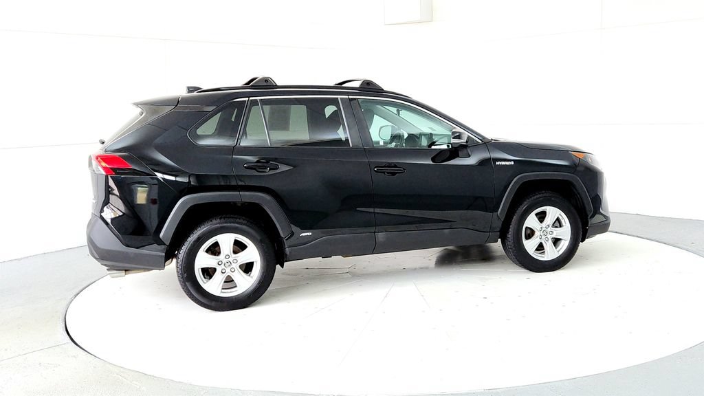 Used 2021 Toyota RAV4 LE w/ Carpet Mat Package (TMS) AWD/4WD image 6
