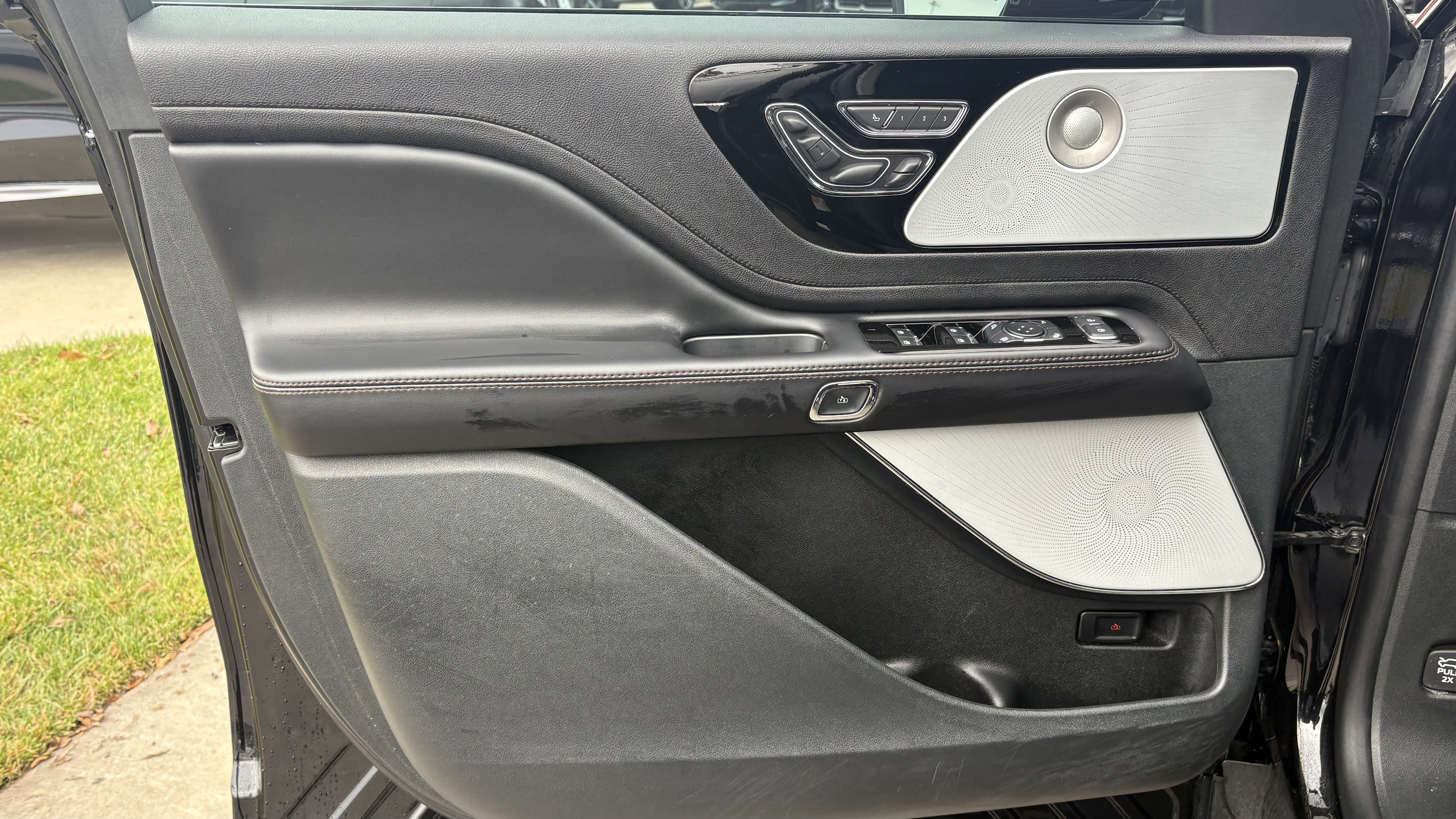 Used 2023 Lincoln Aviator Grand Touring w/ Equipment Group 301A image 16