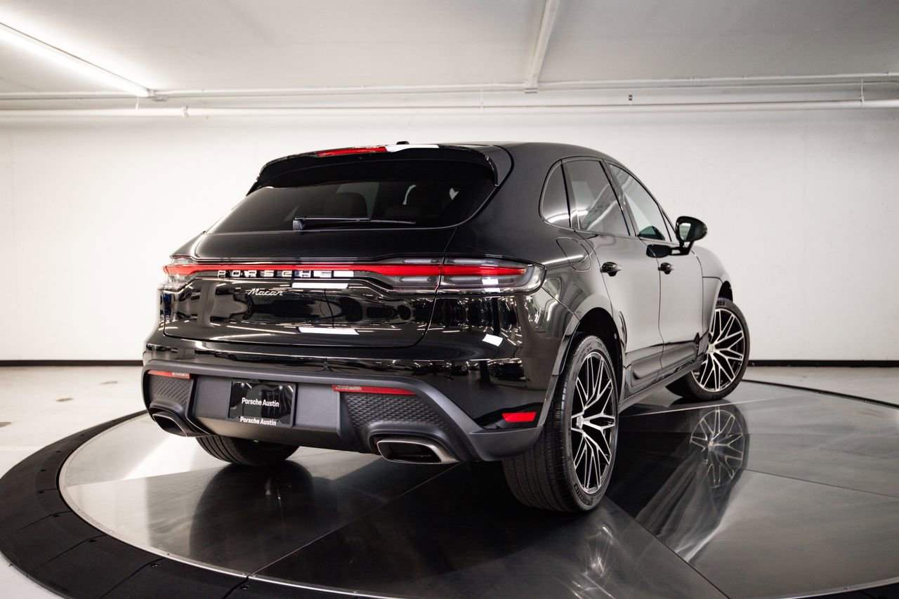 Certified 2025 Porsche Macan AWD/4WD image 7