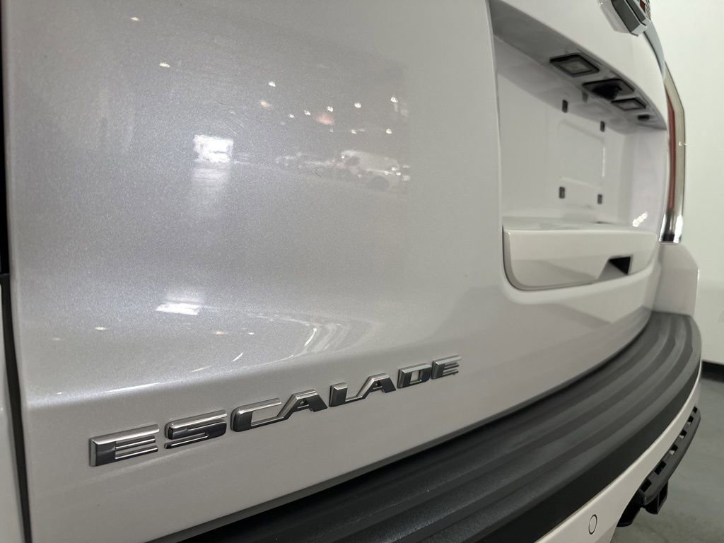 Used 2016 Cadillac Escalade Premium RWD image 8