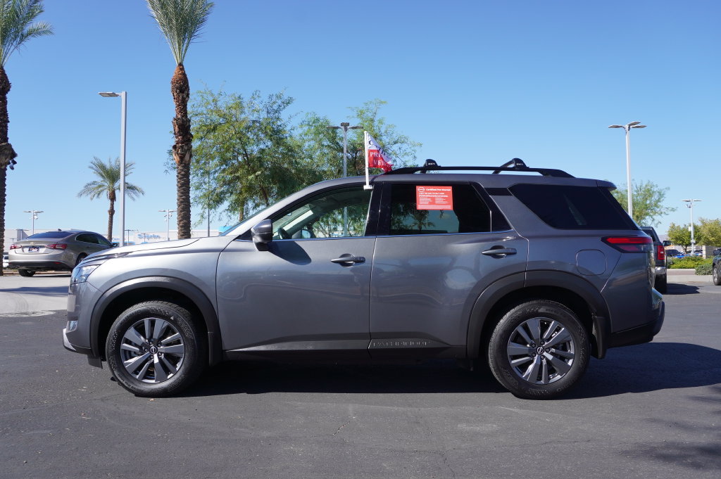 Certified 2025 Nissan Pathfinder SV FWD image 2