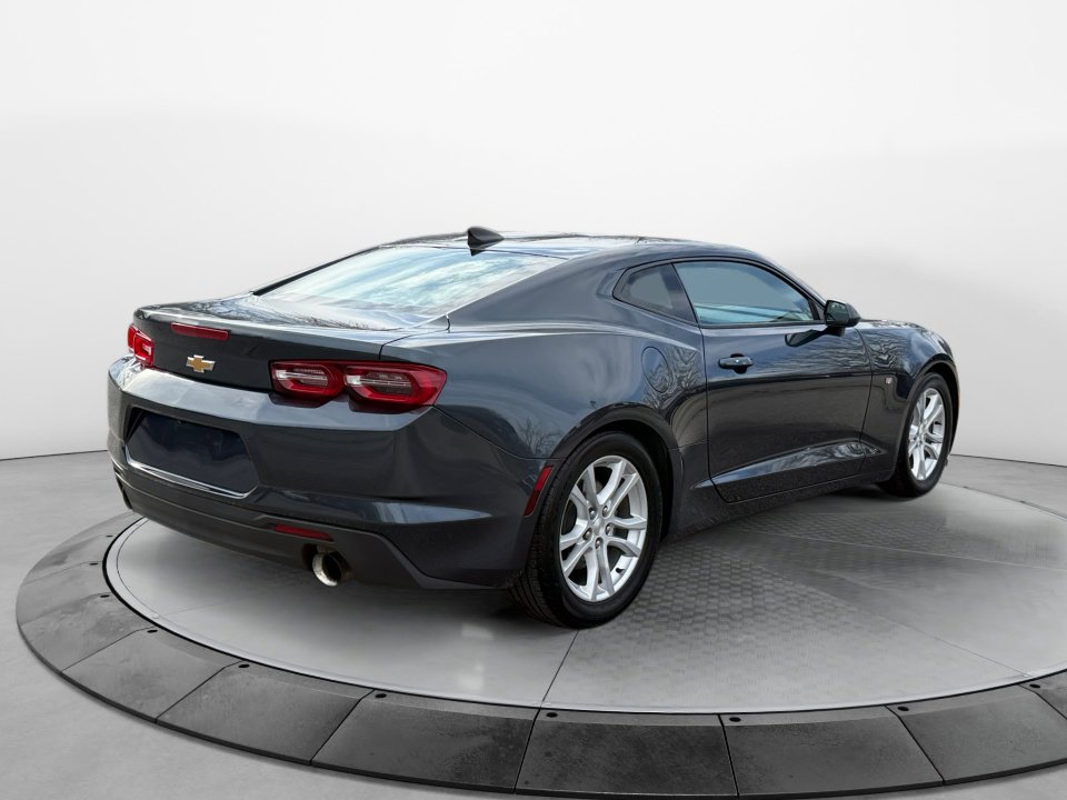 Used 2019 Chevrolet Camaro LS image 7