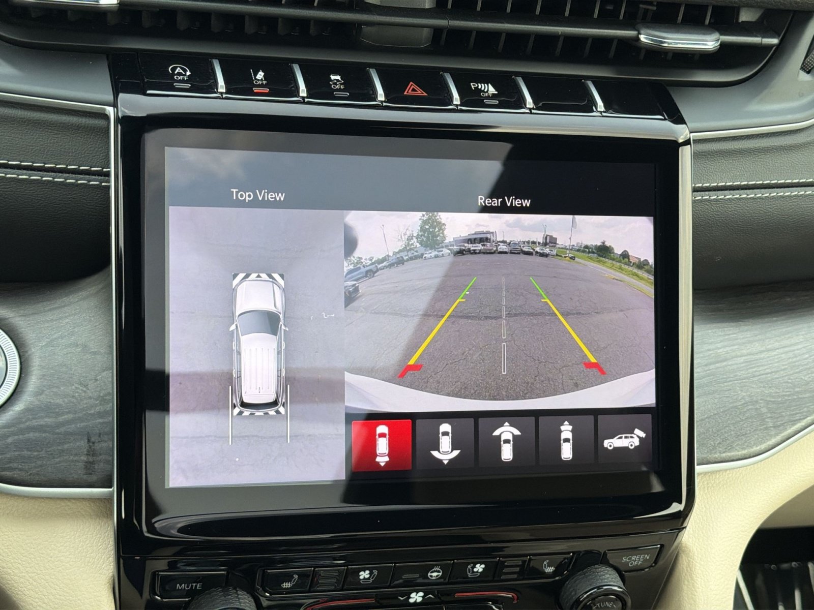 Used 2024 Jeep Grand Cherokee L Limited w/ Luxury Tech Group II AWD/4WD image 19