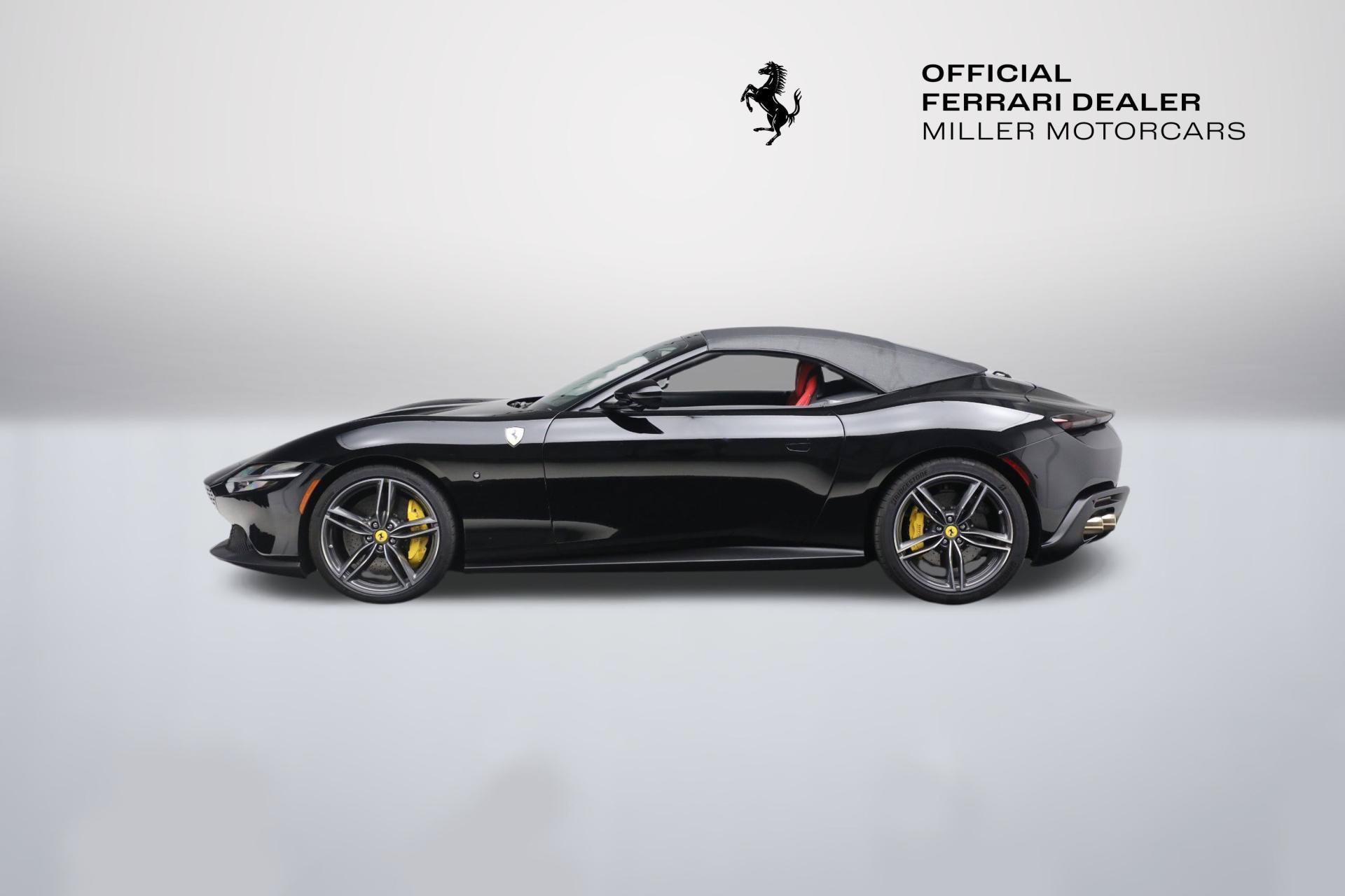 Certified 2024 Ferrari Roma Spider RWD image 25