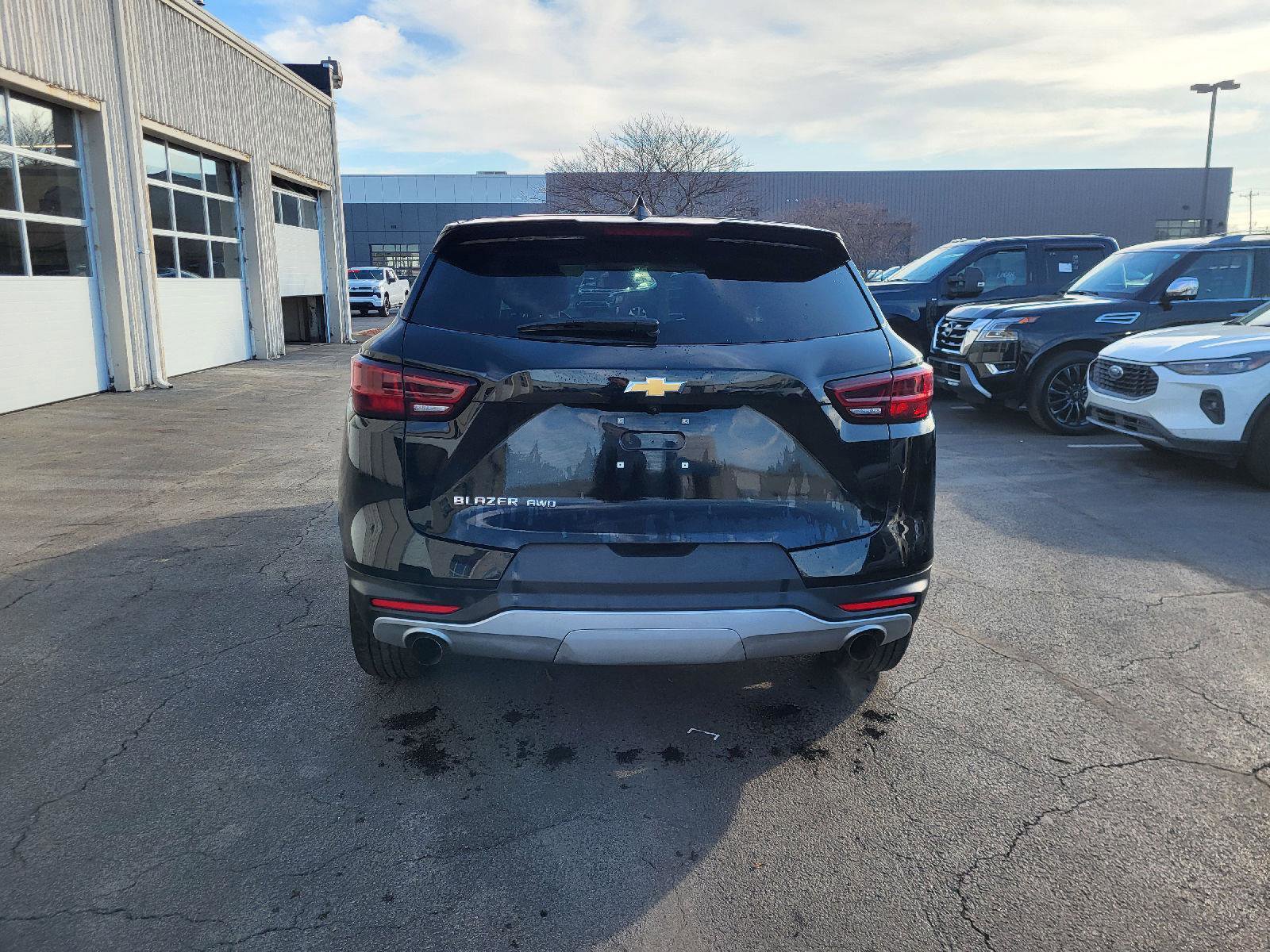 Used 2025 Chevrolet Blazer LT image 4