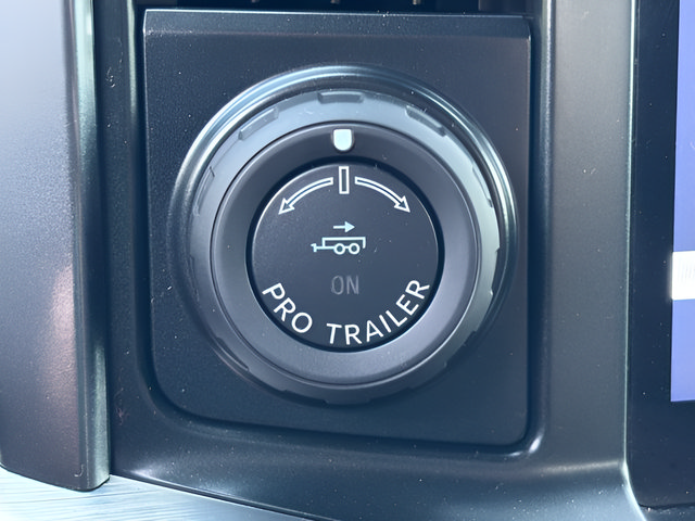 Used 2023 Ford F150 Lariat w/ Equipment Group 502A High AWD/4WD image 17