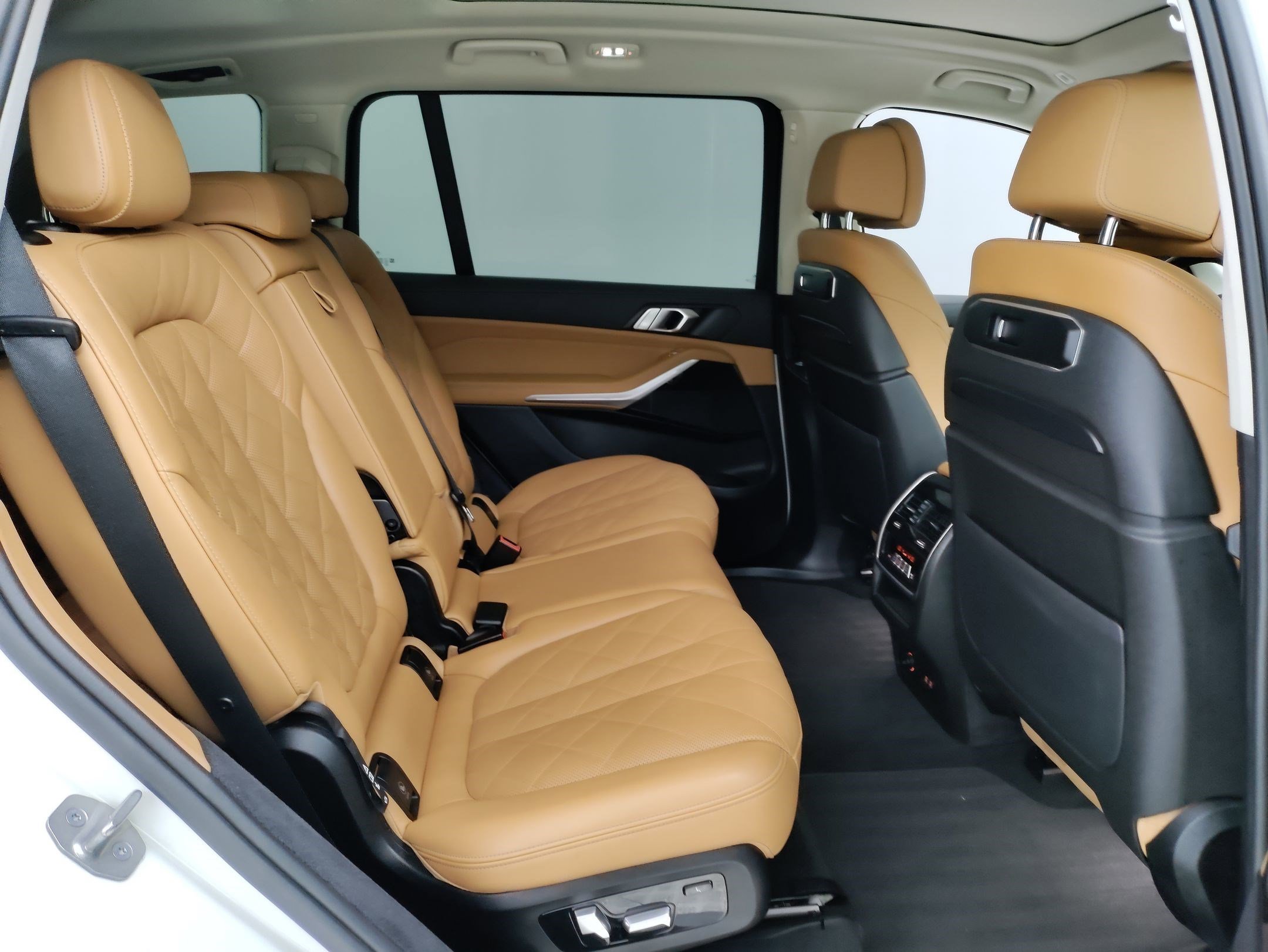 Certified 2024 BMW X7 xDrive40i w/ Parking Assistance Package image 28