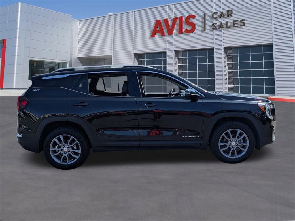 Used 2023 GMC Terrain SLT image 5