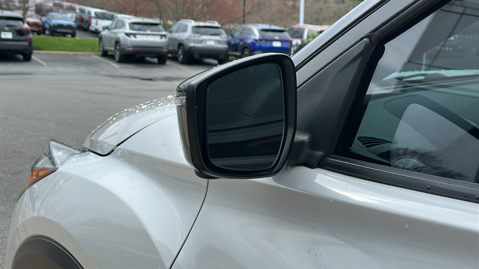 Used 2018 Nissan Kicks SR w/ Premium Package image 12