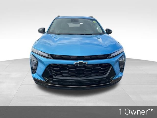 Used 2025 Chevrolet Trax ACTIV w/ Driver Confidence Package image 2