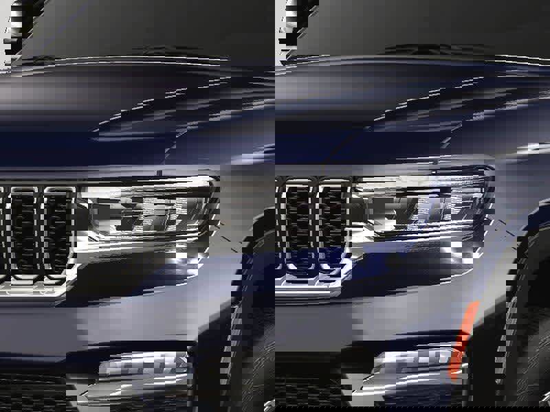 New 2023 Jeep Grand Cherokee Limited w/ Luxury Tech Group II image 70