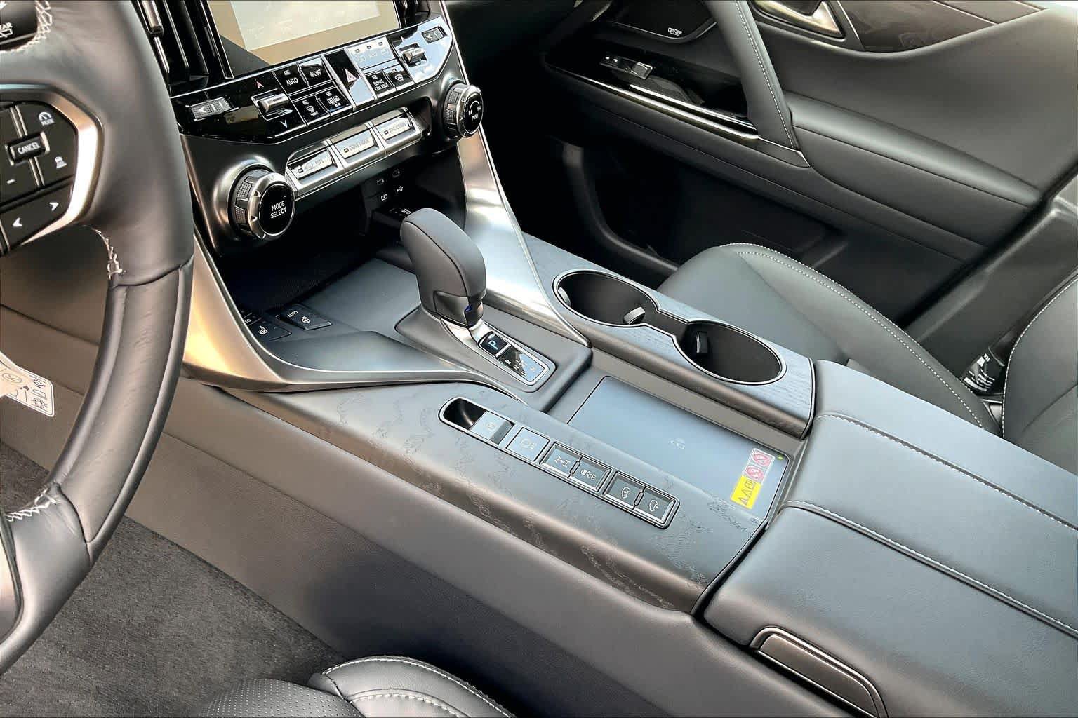 New 2026 Lexus LX 700h Luxury AWD/4WD image 11