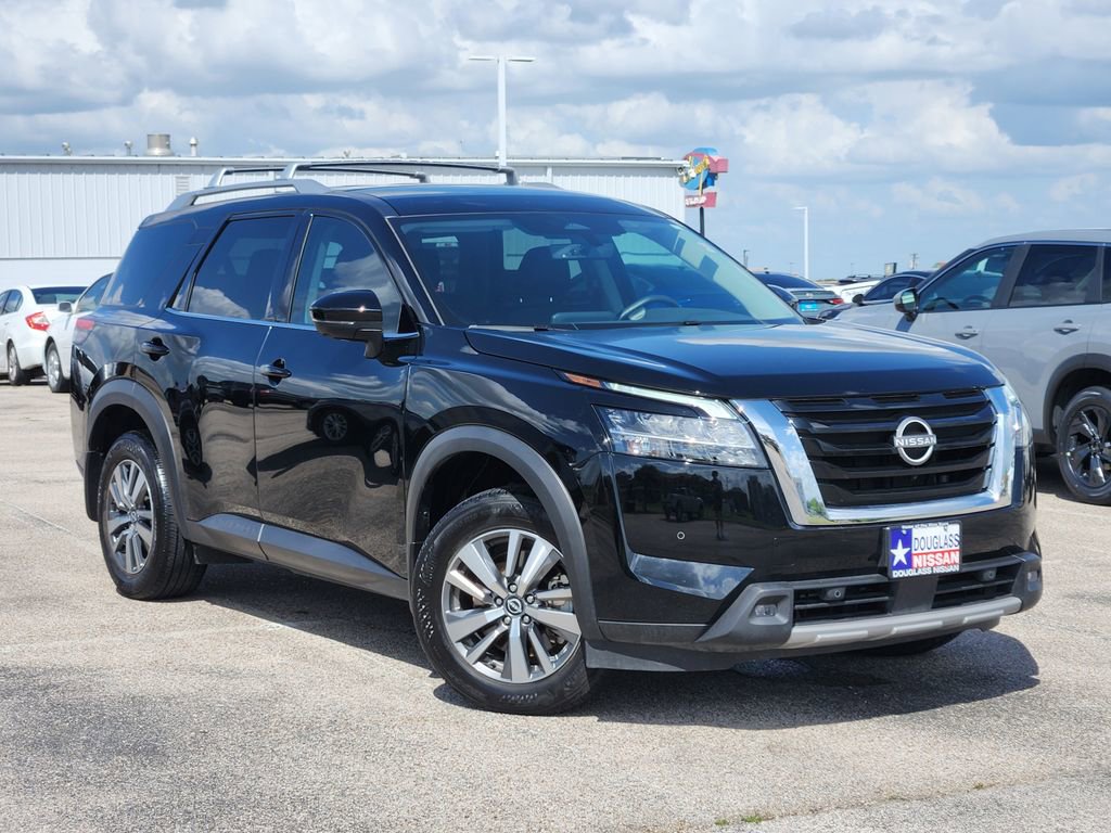 Used 2024 Nissan Pathfinder SL