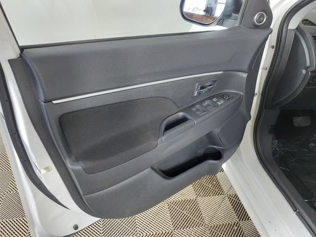 Used 2012 Mitsubishi Outlander Sport SE AWD/4WD image 18
