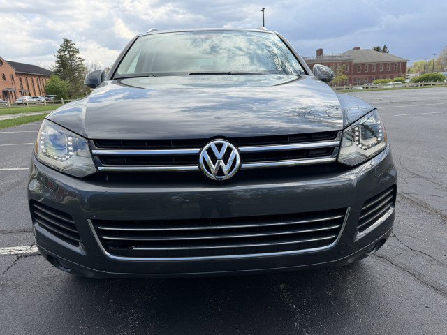 Used 2013 Volkswagen Touareg Executive image 2