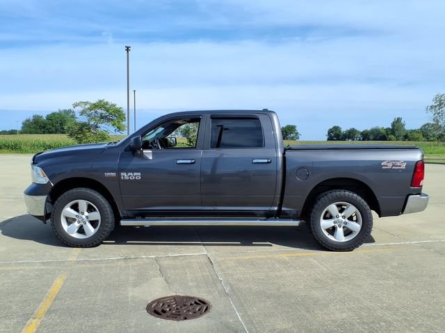 Used 2018 RAM 1500 Classic SLT AWD/4WD image 2