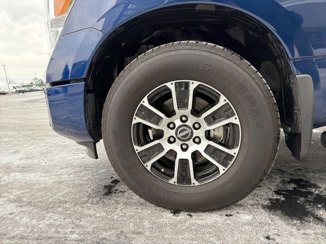Used 2024 Nissan Titan SV w/ SV Convenience Package image 12