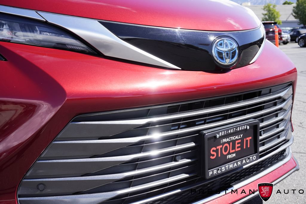 Used 2022 Toyota Sienna Limited AWD/4WD image 18