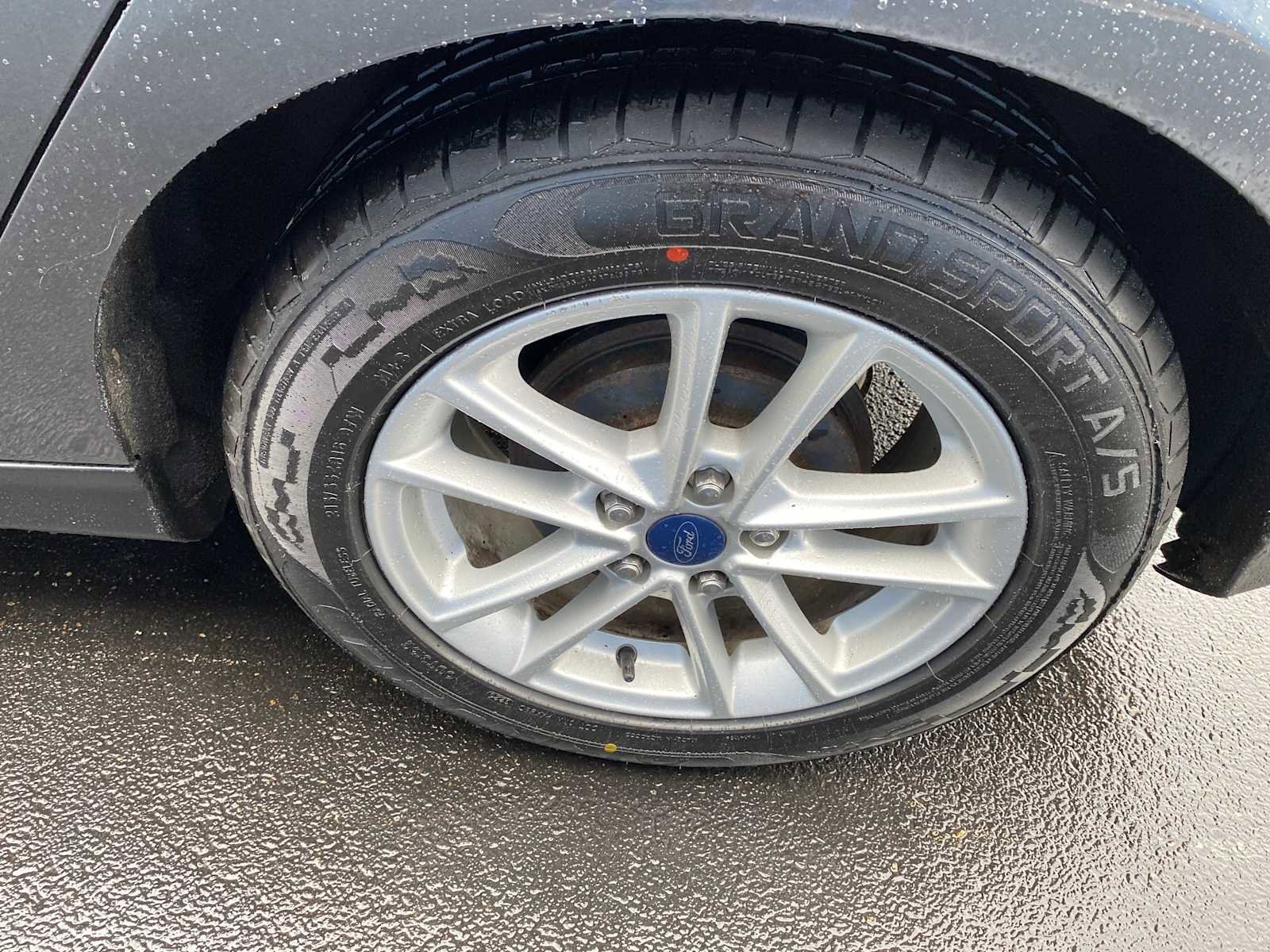 Used 2015 Ford Focus SE image 35