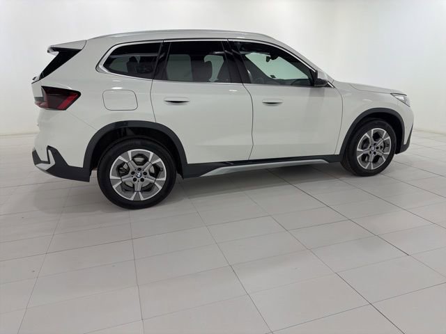 Used 2025 BMW X1 xDrive28i w/ Premium Package image 6