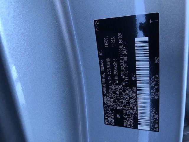 Used 2025 Toyota Grand Highlander AWD image 36