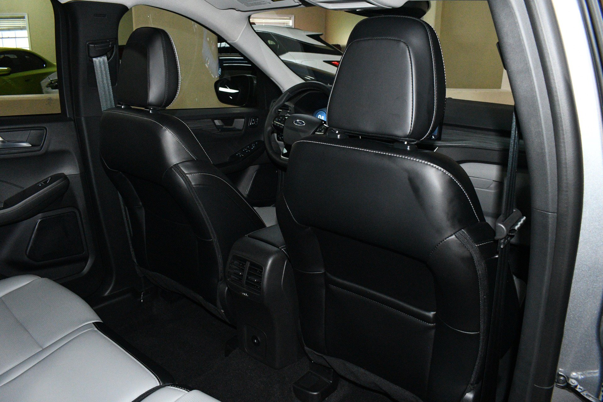 Used 2024 Ford Escape Platinum AWD/4WD image 16