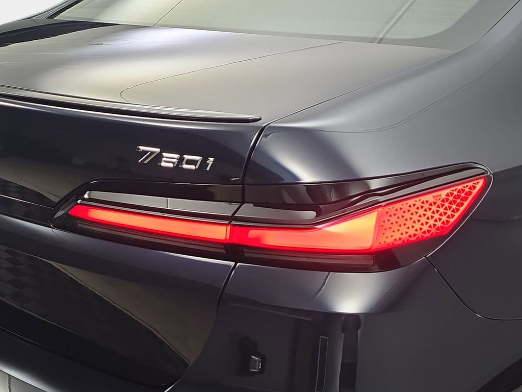 New 2026 BMW 760i xDrive w/ Executive Package image 32