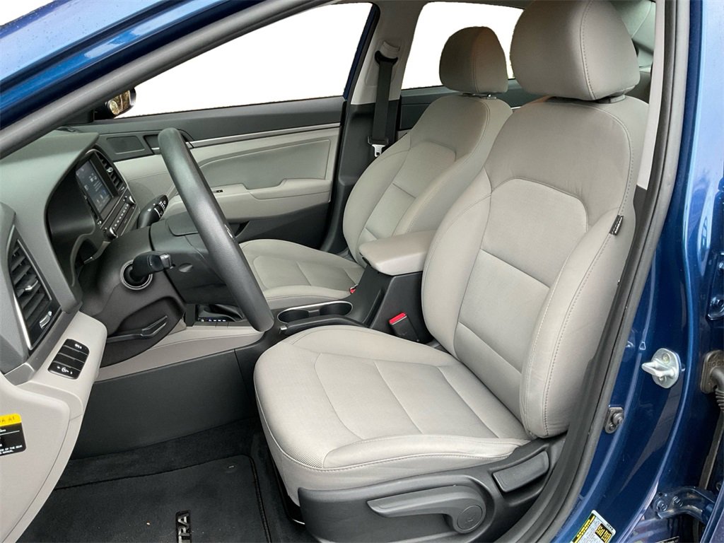 Used 2017 Hyundai Elantra SE image 24