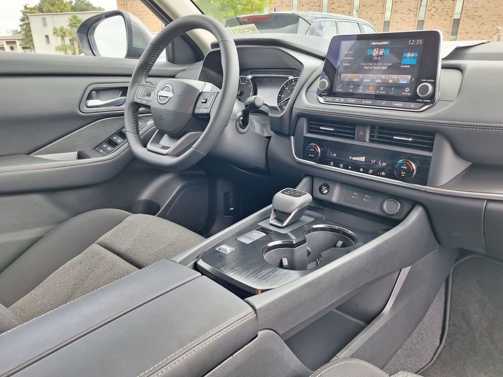 Certified 2026 Nissan Rogue SV image 25